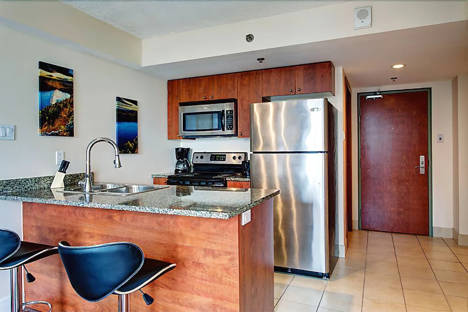 Downtown Suites by Hometrotting