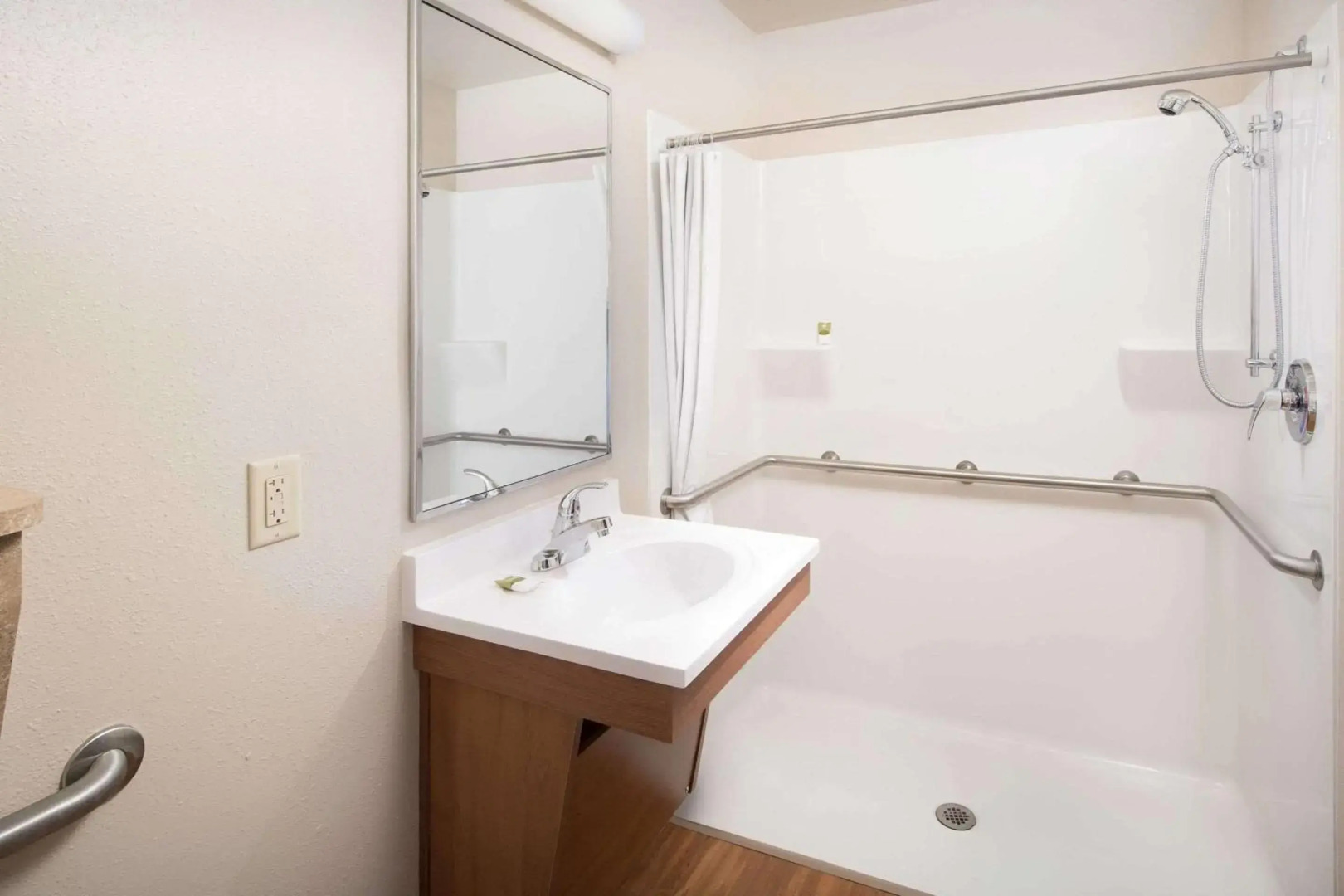 WoodSpring Suites Columbus NE I-270 Airport