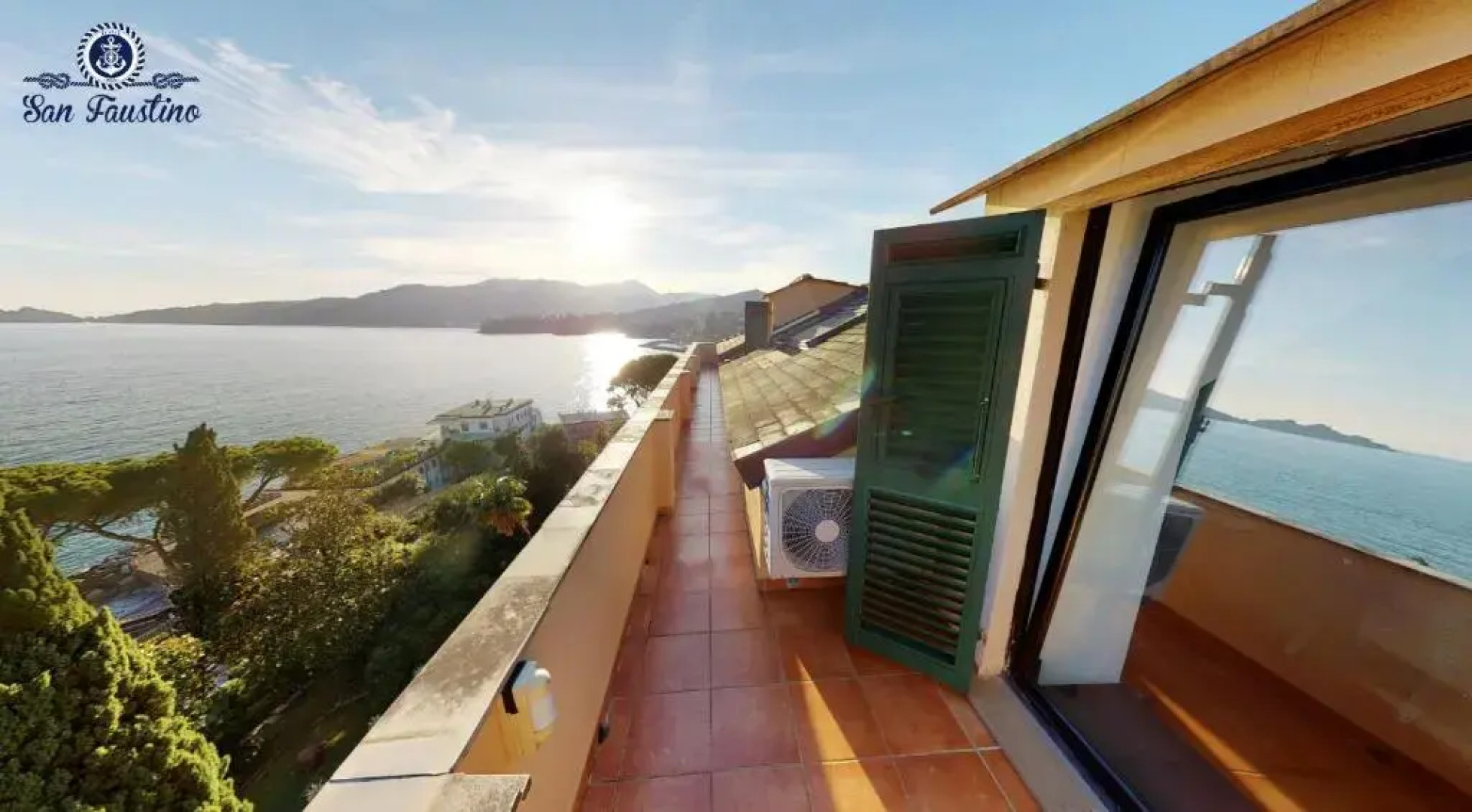 ATTICO SAN FAUSTINO 165 mq più 110 mq di terrazza- IN VILLA 700 ,VISTA MARE STREPITOSA-100 m dalla spiaggia-PARKING ESCLUSIVO-SKY,NETFLIX