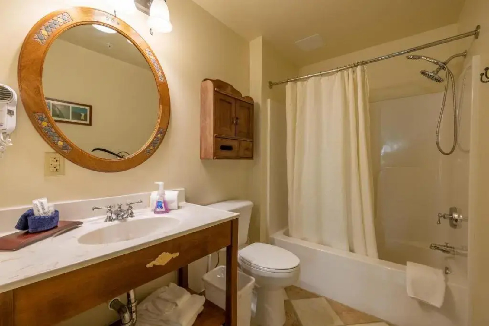 Seneca 202-204 Deluxe Seneca 2 Bedroom, 2 Bath Condo