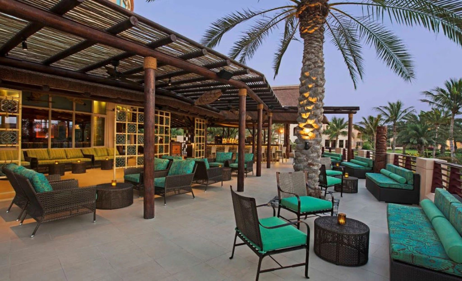 Курортный отель Sofitel Al Hamra Beach Resort