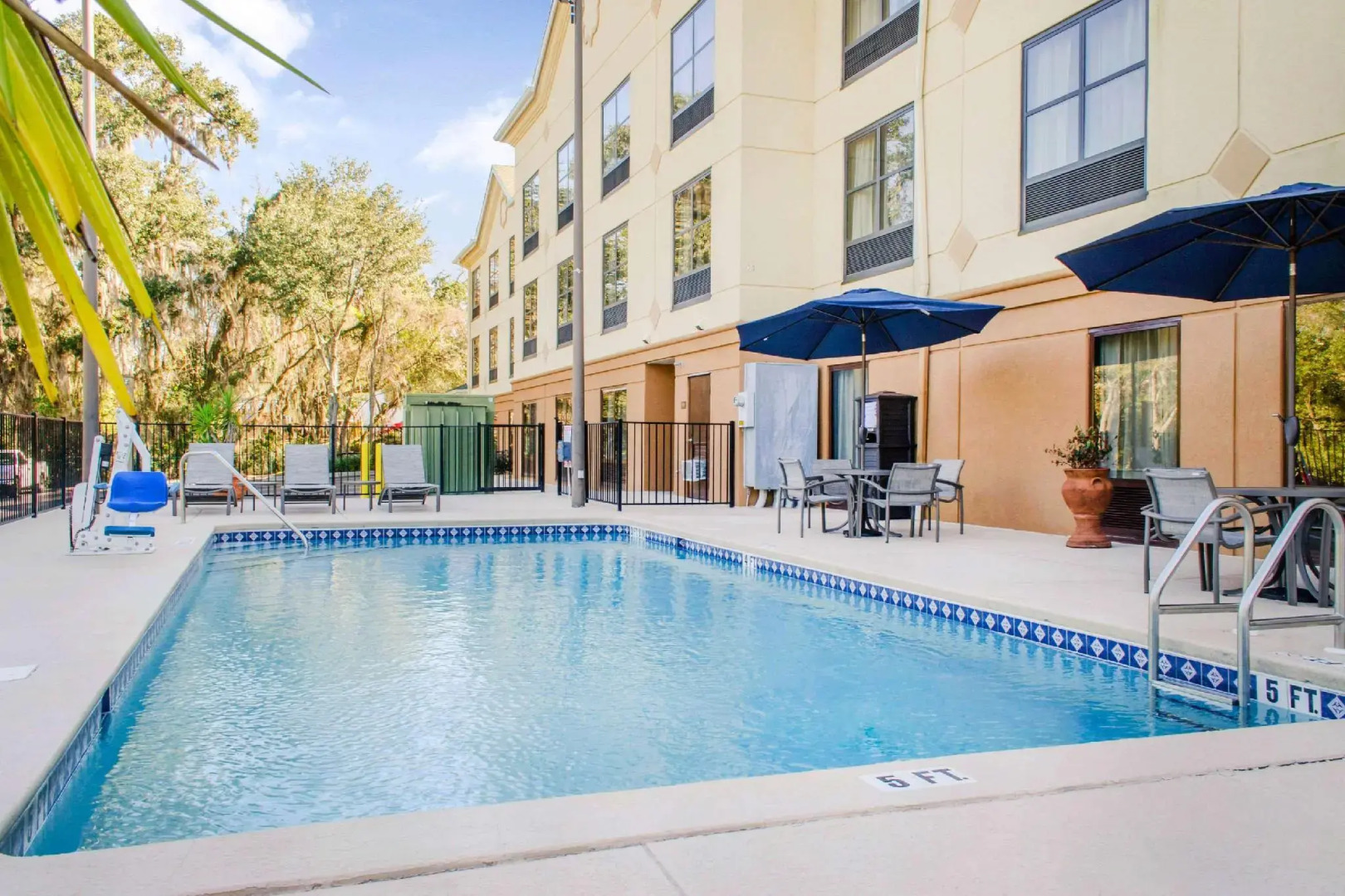 Comfort Suites Tallahassee Capitol - University Area