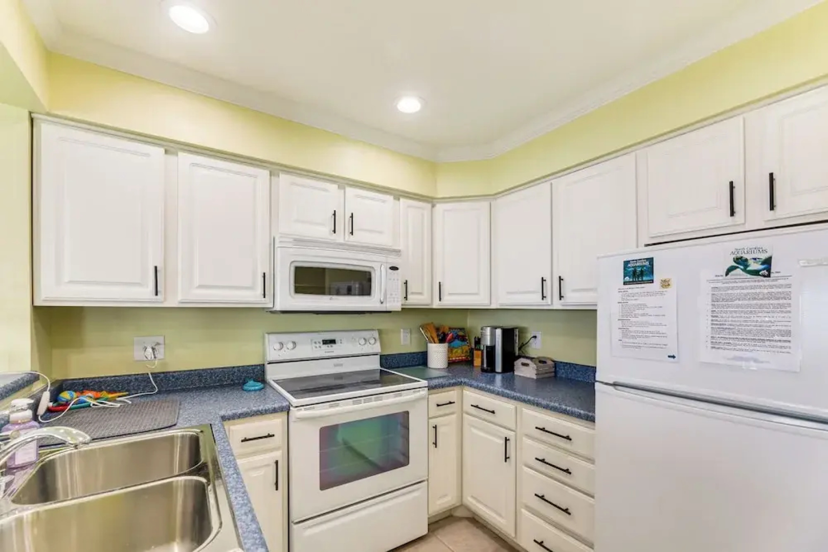 Marina Views, Walk to Beach: Atlantic Beach Condo!