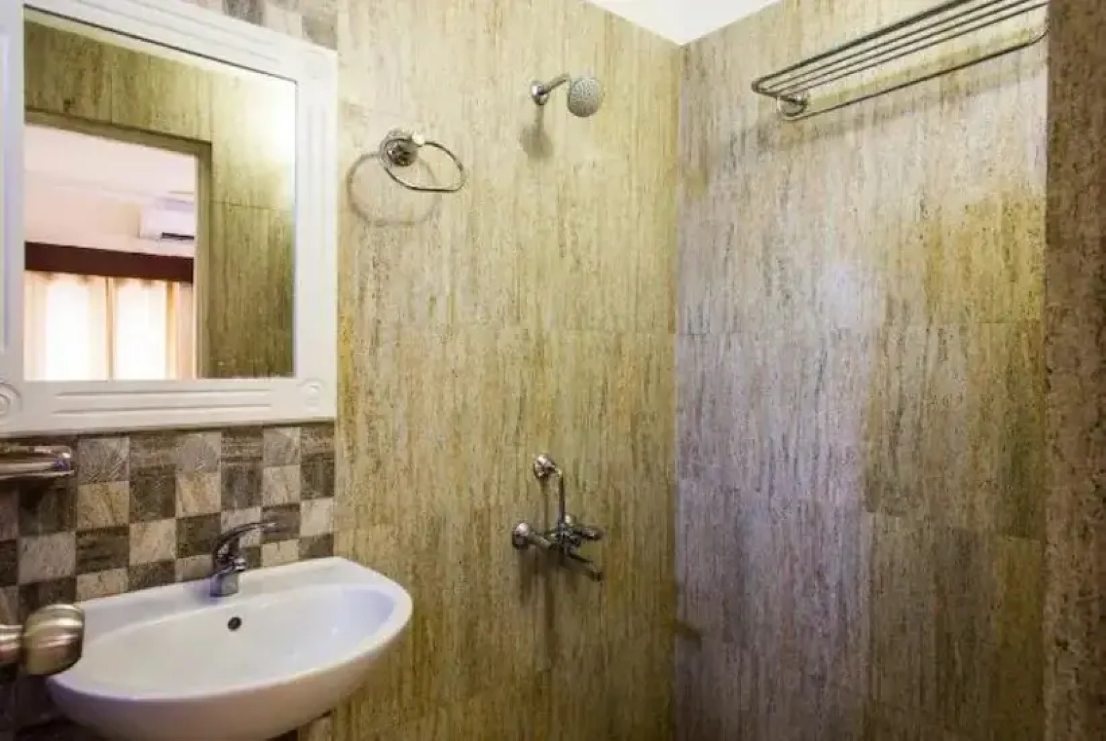 Hotel Mansarover International