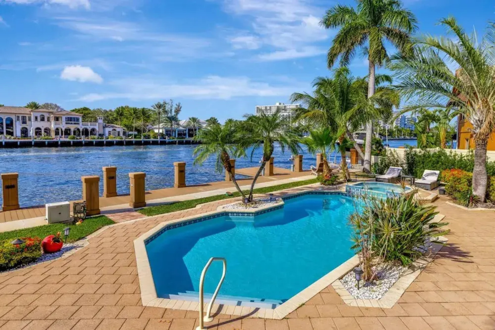 Serenity Villa Water Front