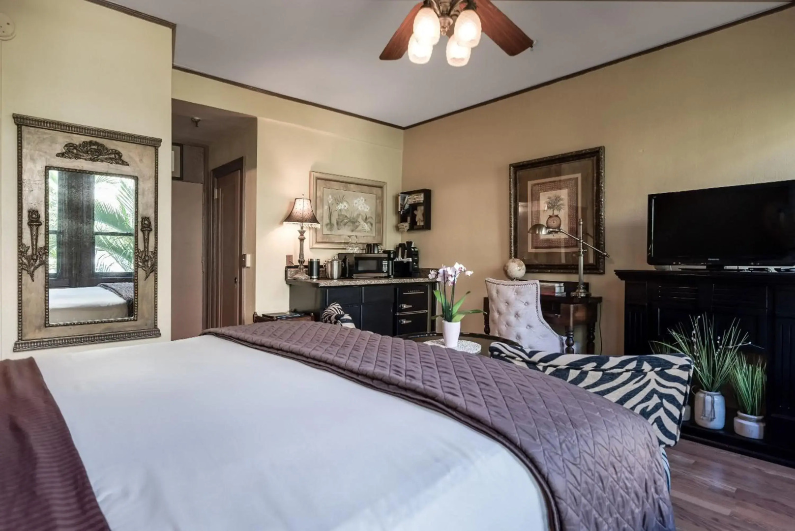 Designer Decorated Palm Beach Hotel NEW