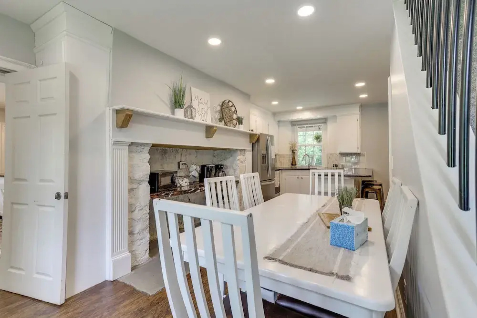 Large Historic Home in Pennsylvania Dutch Country!