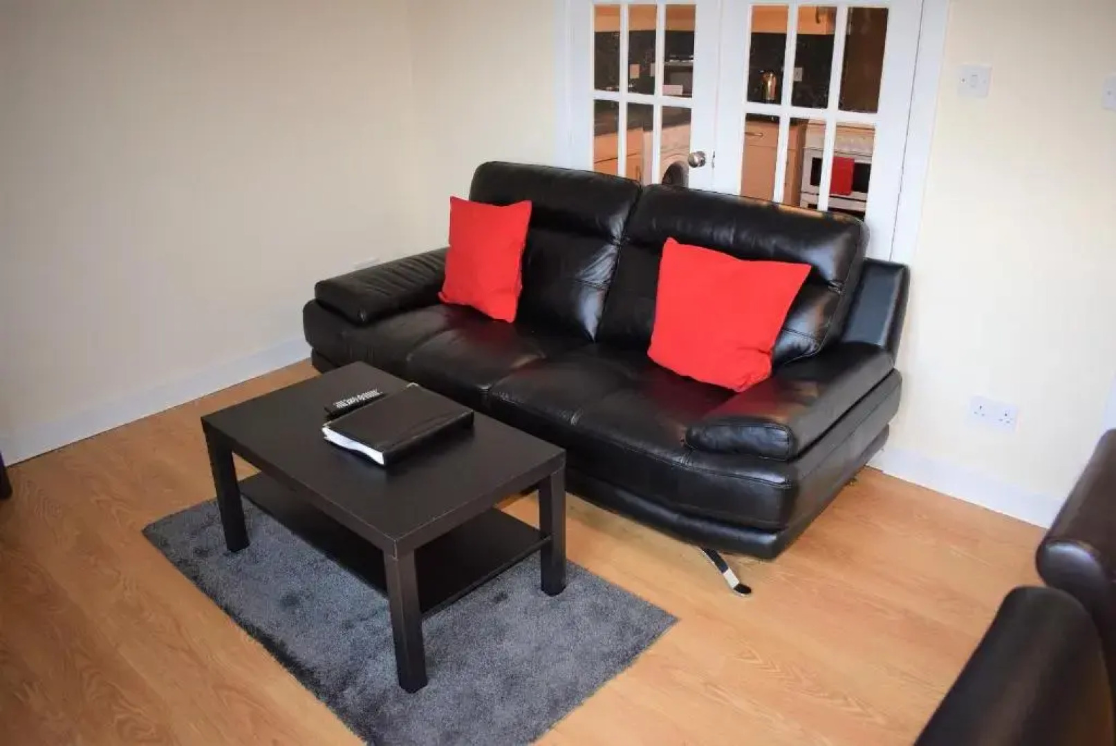 Kelpies Serviced Apartments Callum- 3 Bedrooms- Sleeps 6
