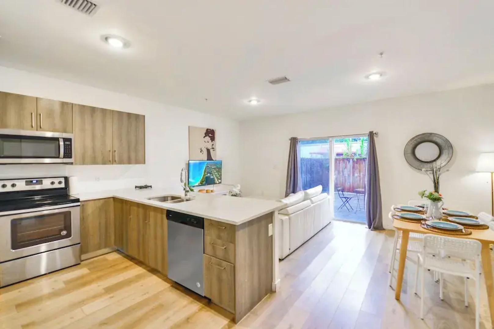 Stylish Townhouses by Design District