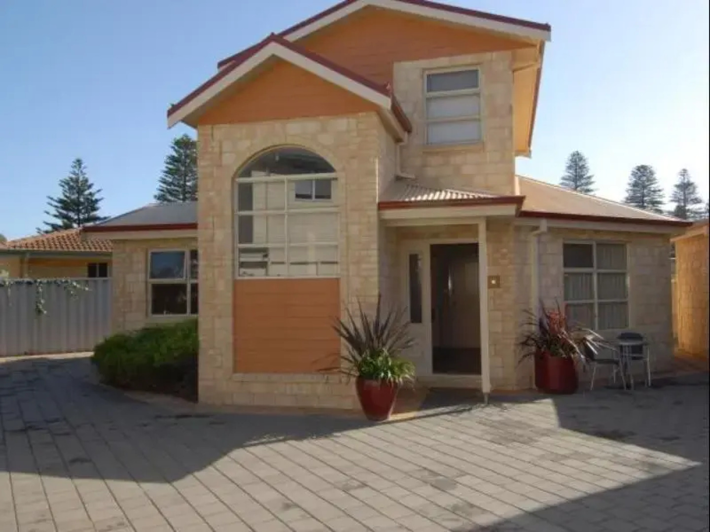 Yot Spot Holiday Apartments