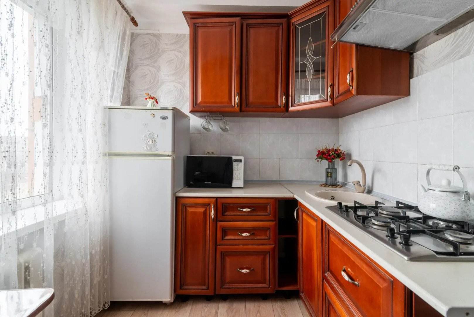 Bon voyage  на улице Братьев Нурбагандовых