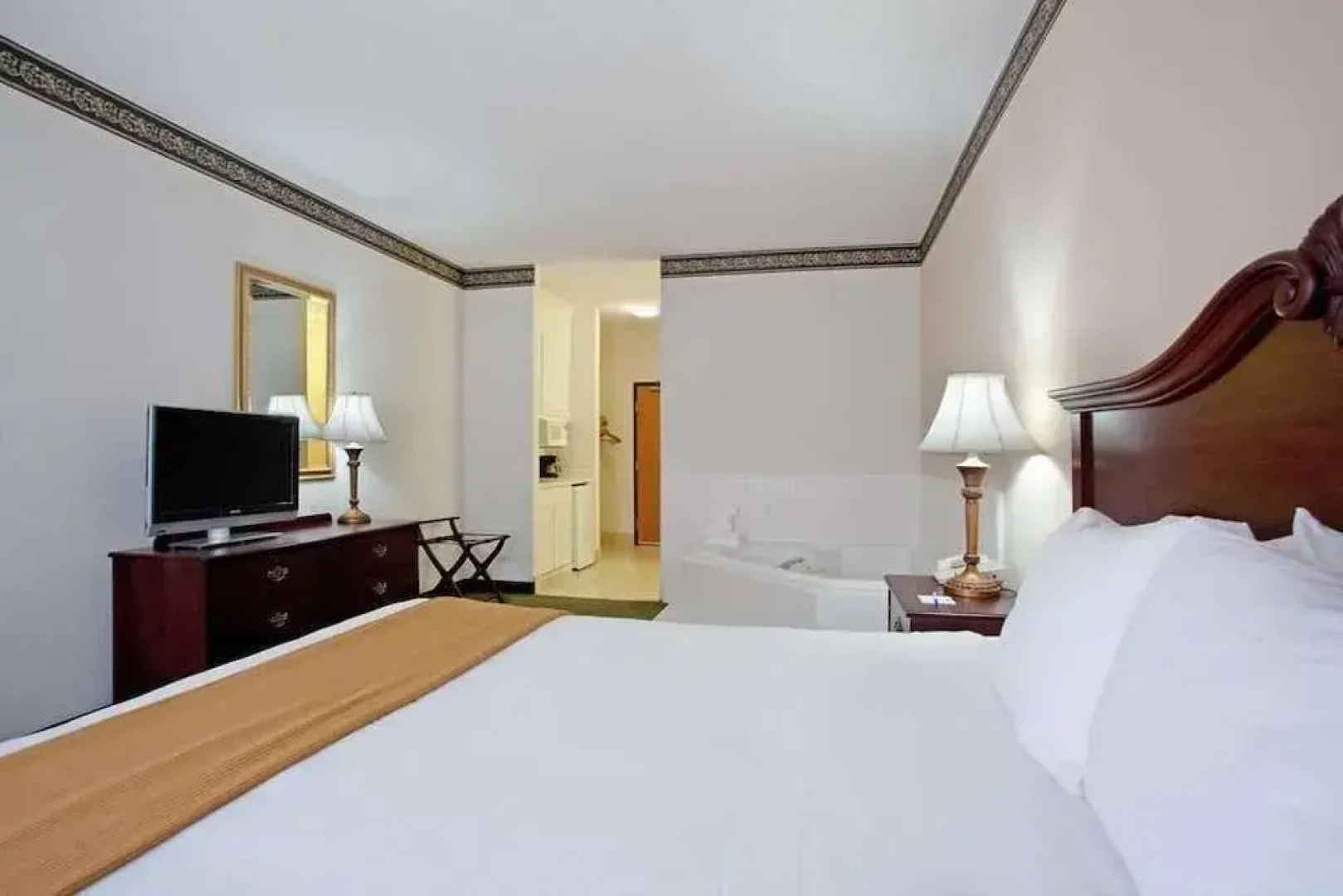 Holiday Inn Express Charleston-Moncks Corner