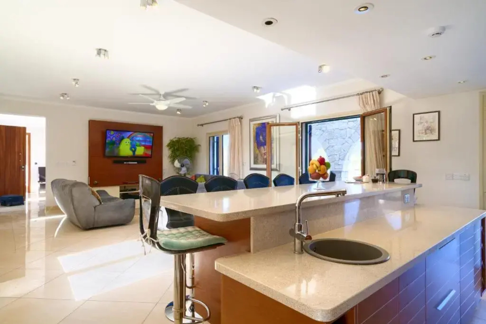 5 bedroom Villa Rio with large private pool and hot tub, Aphrodite Hills Resort