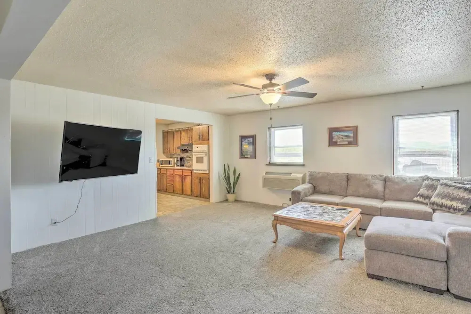 Peaceful Chadron Apartment in Historic Hotel!