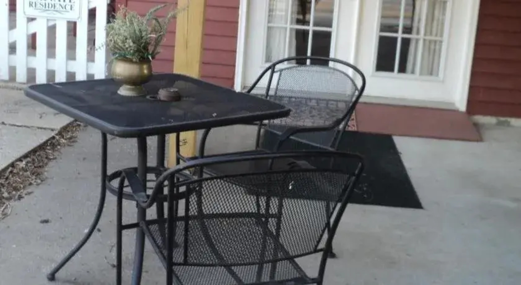 Harbor Haus Inn & Suites