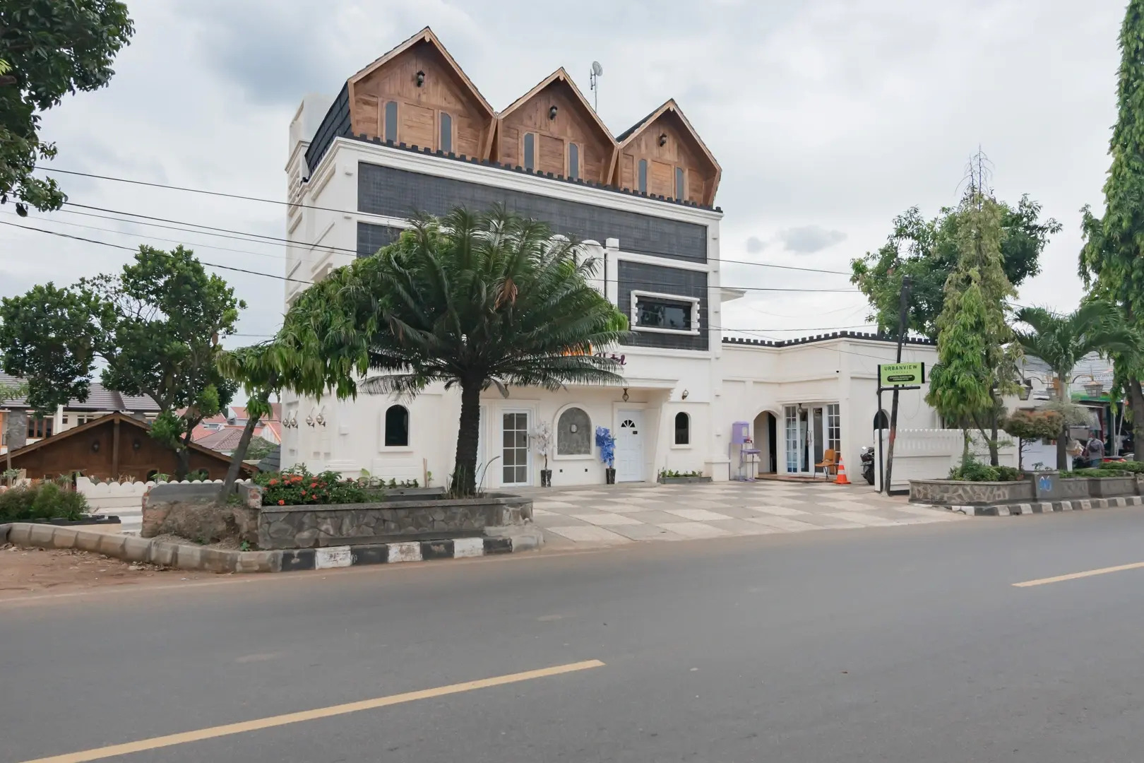 Urbanview Hotel Kangen Bungalow Purwakarta by RedDoorz