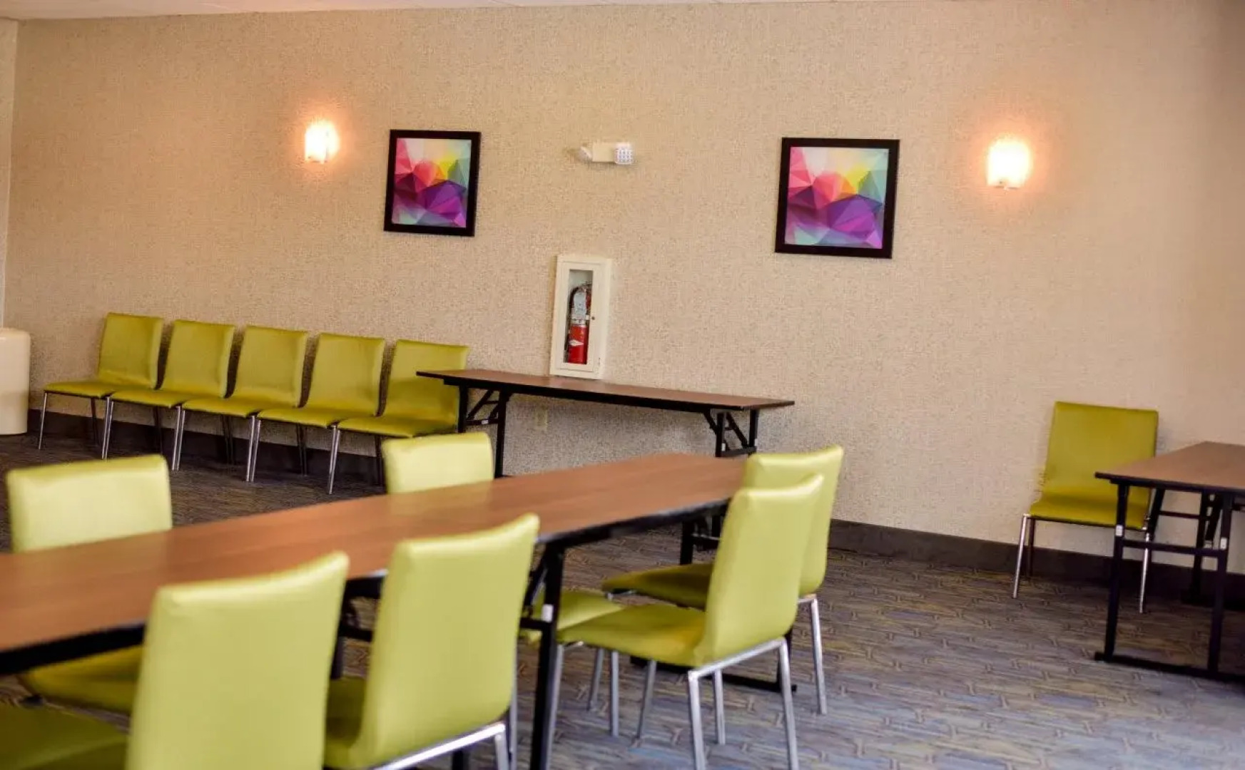 Holiday Inn Express & Suites Maryville by IHG