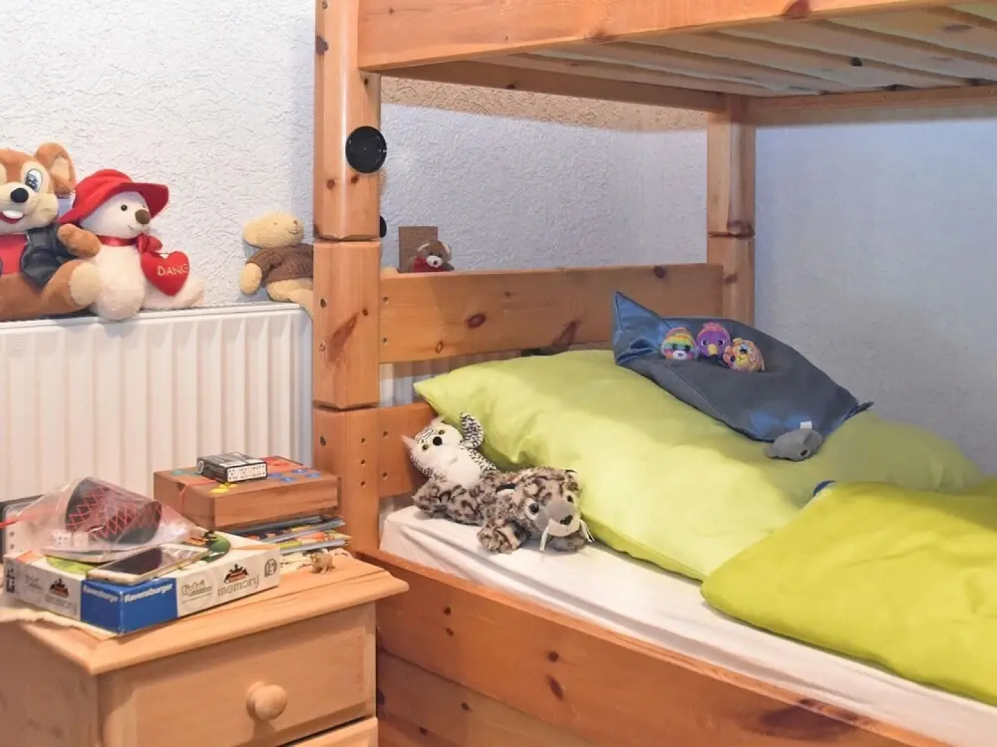 A Holiday Home for 2-4 People Near the Edge of a Wood