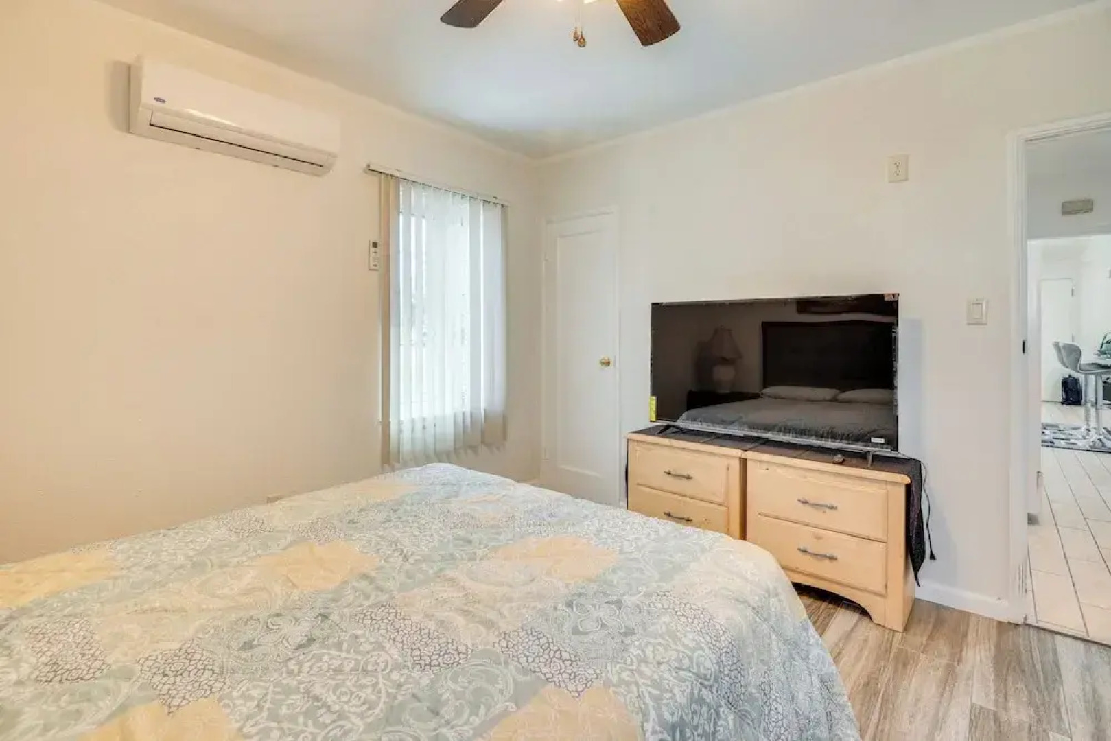 2 Mi to Sofi Stadium: Updated Inglewood Home!