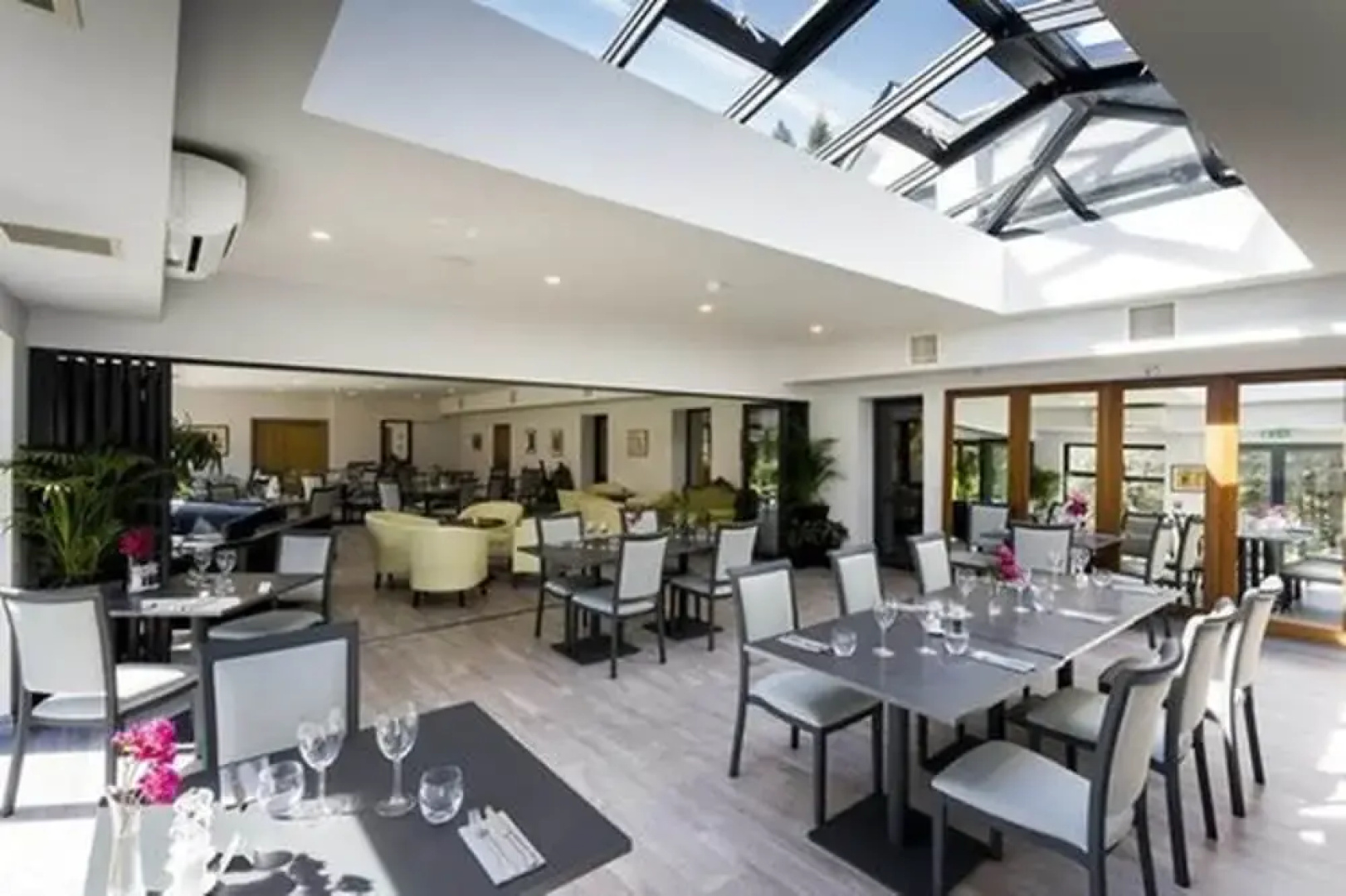 The Brander Lodge Hotel and Bistro