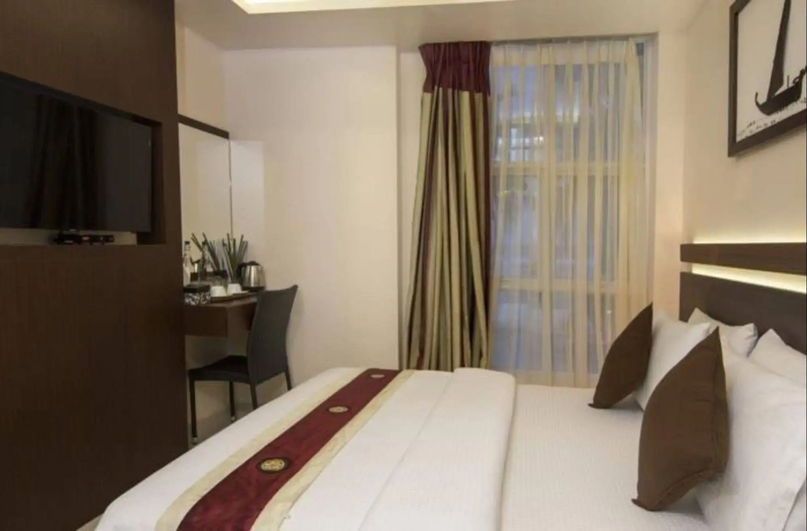 The White Harp Beach Hotel