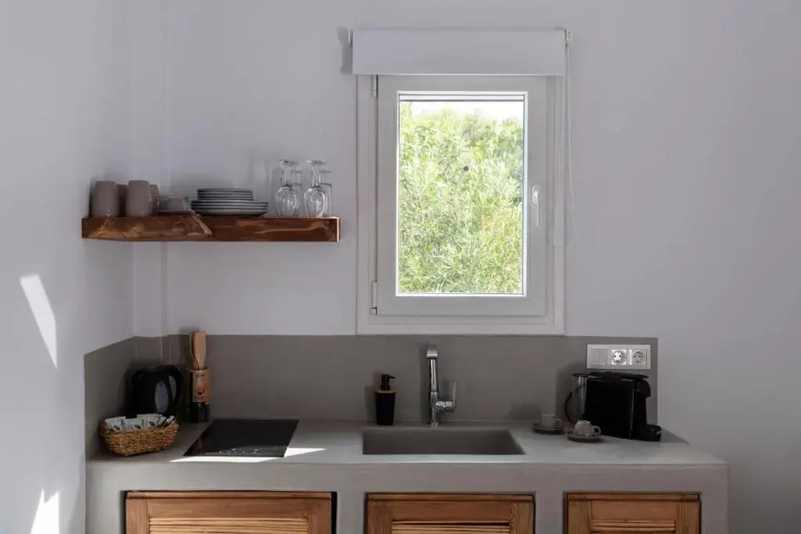 Drios Luxury Studios