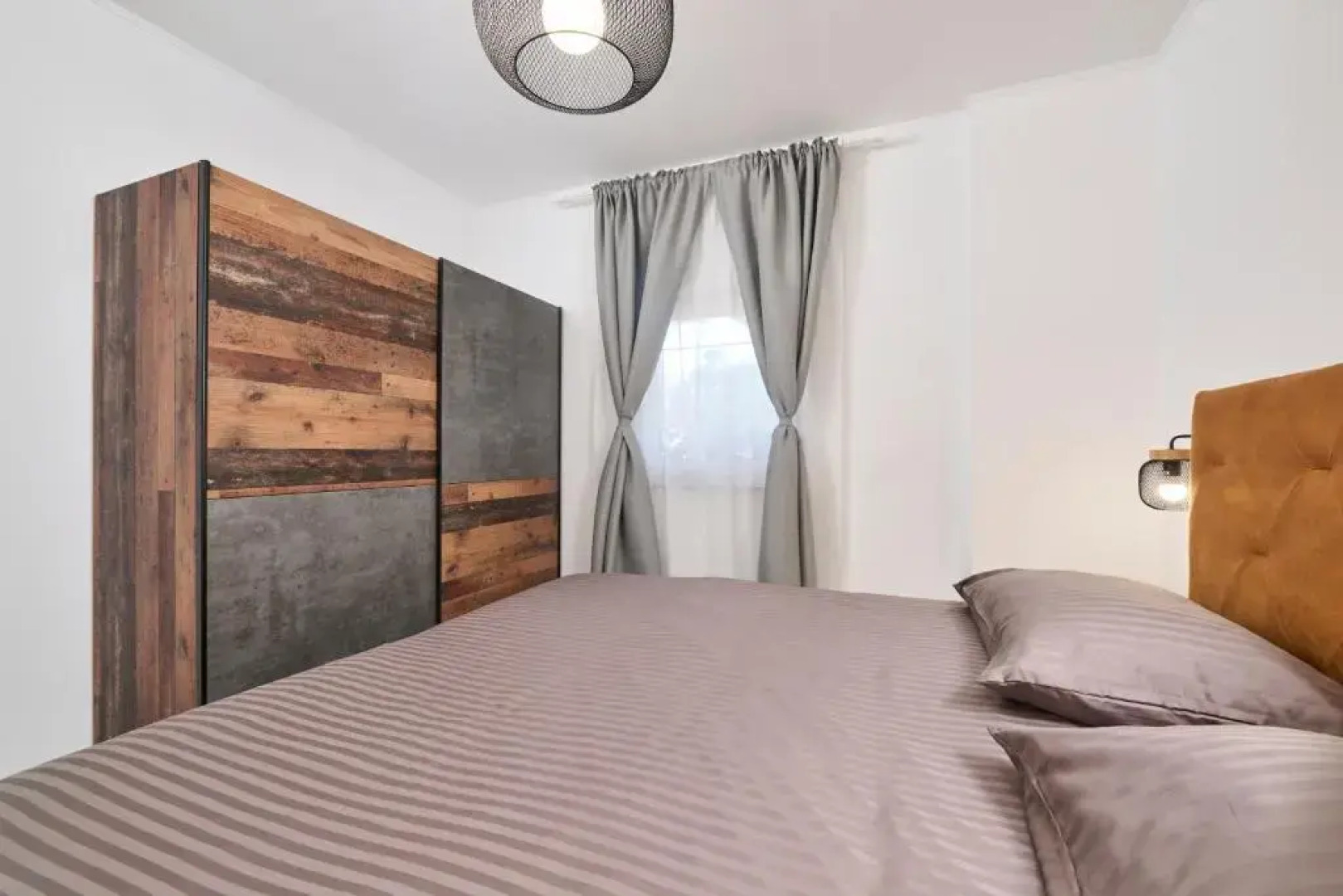 Apartment Zambratija