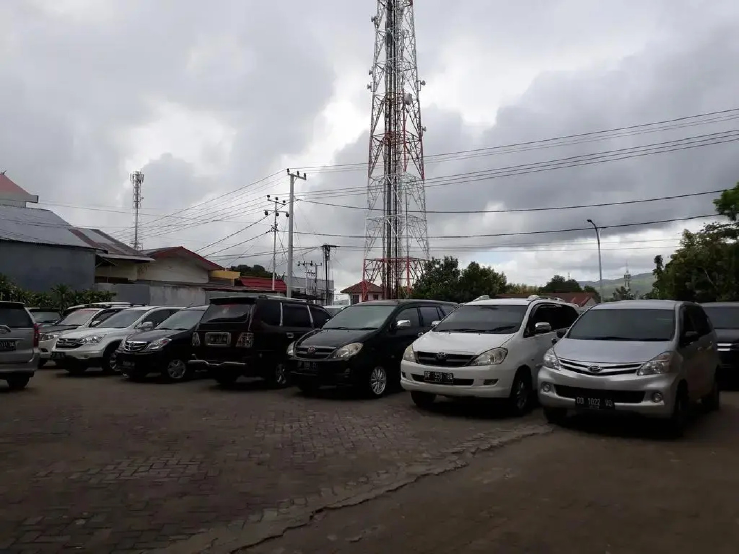 BUKIT KENARI Hotel & Restaurant