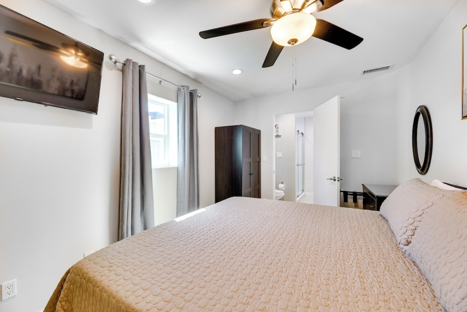 Pet-friendly Mesa Home w/ Community Amenities!