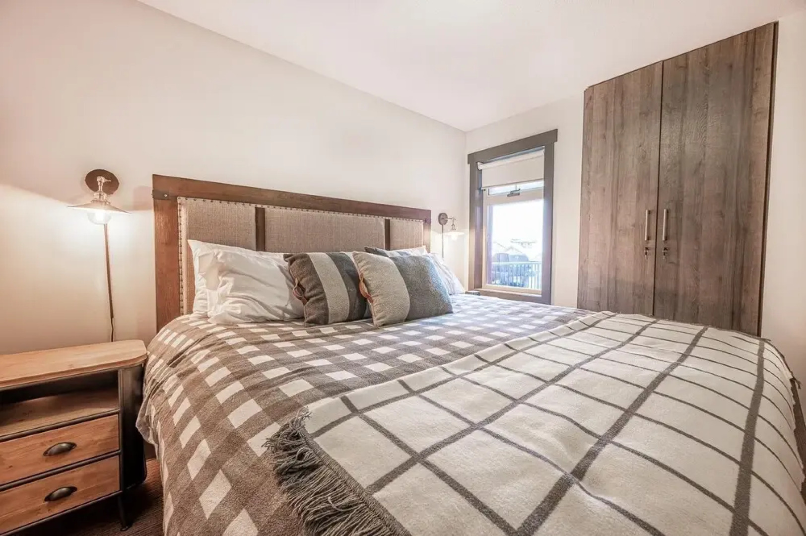 Talon's Reach - Luxury 3 Bdrm W/hot Tub & Mtn View