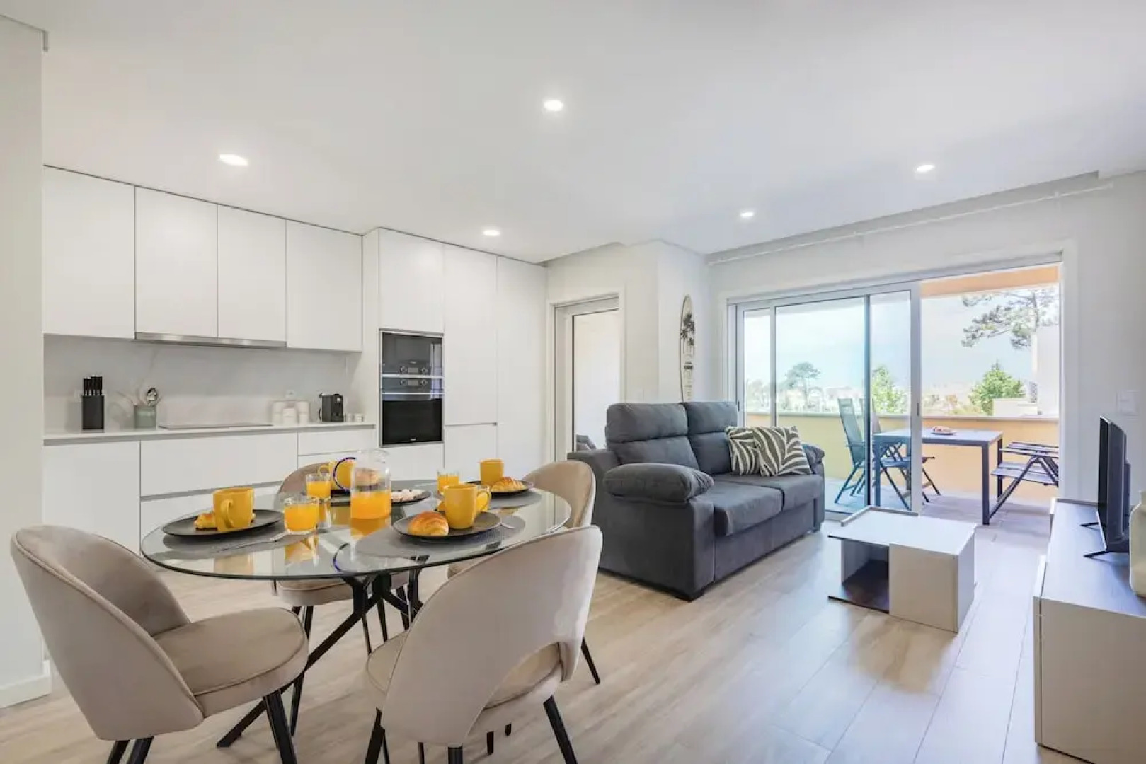 The Pine Flat with Pool at Furadouro