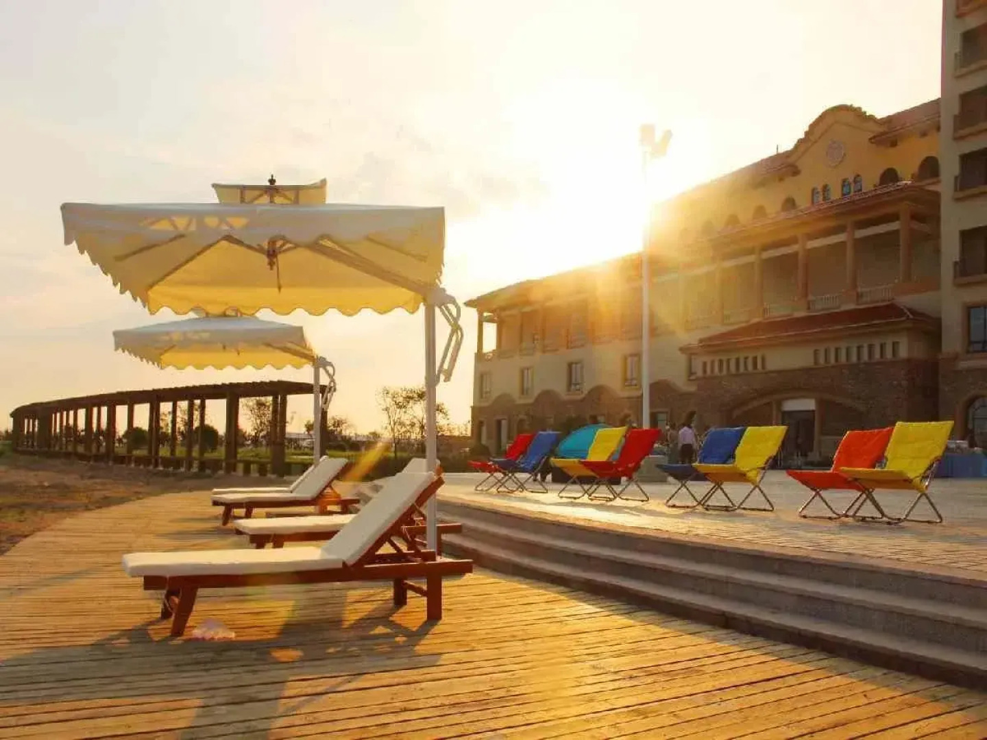 Haiyang Shenglong Jianguo Hotel