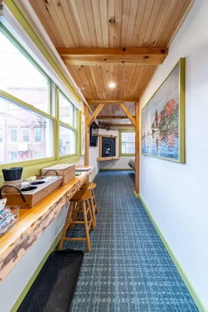 Downtown Camden Hotel