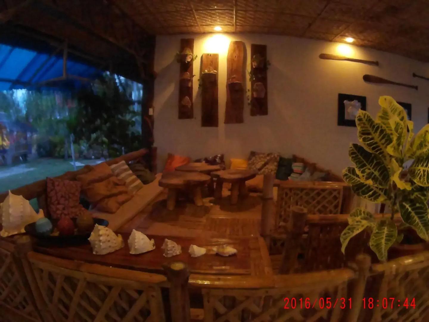 Blue Wave Inn Beach Resort & Restaurant