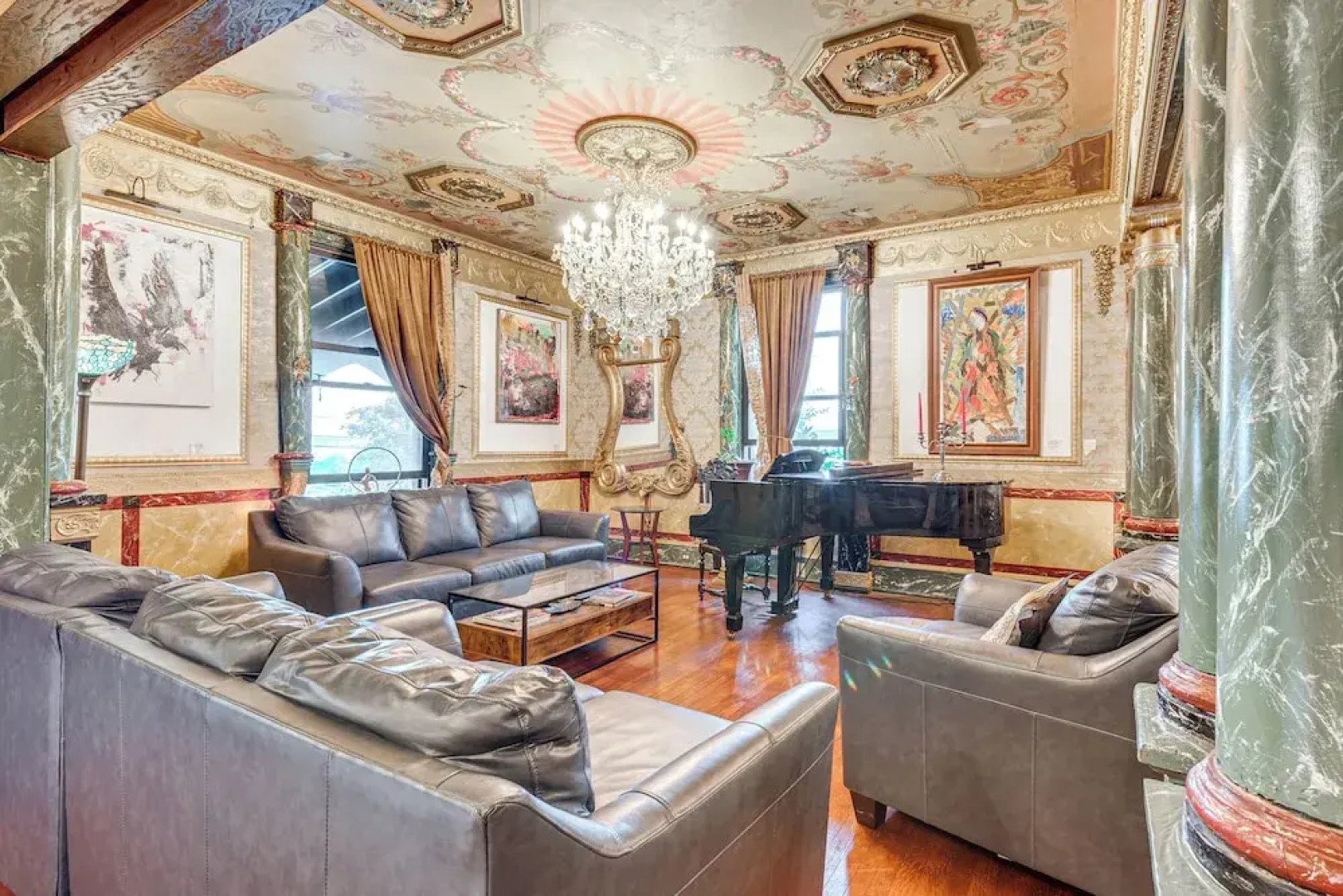 Near Downtown Scranton: Getaway w/ Patio