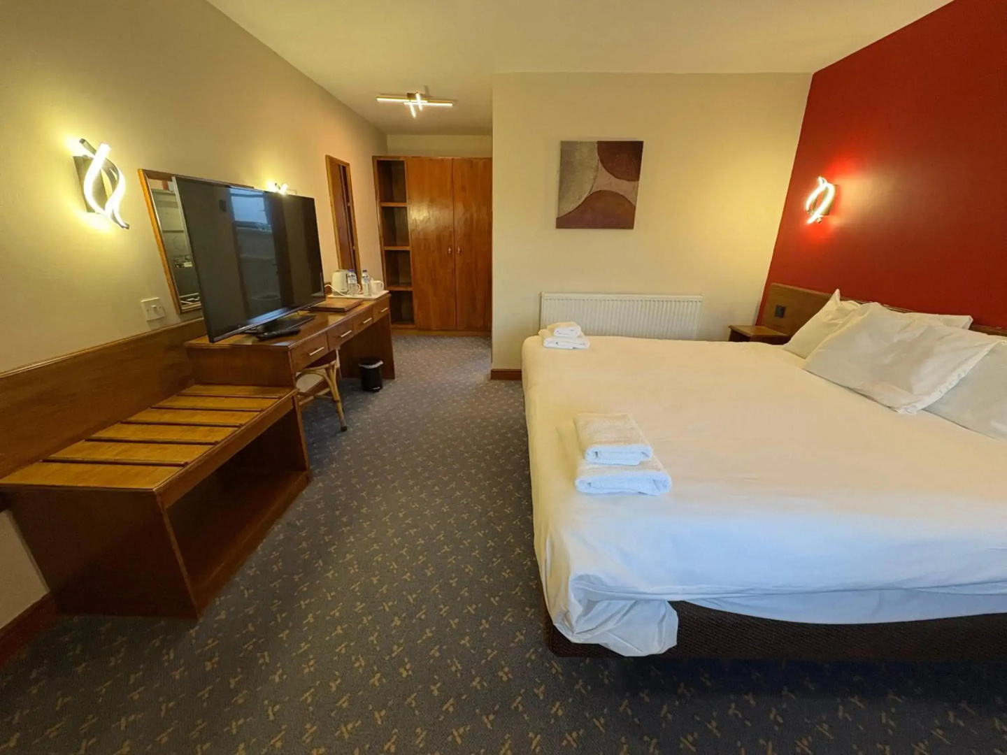 Tollgate Hotel & Leisure