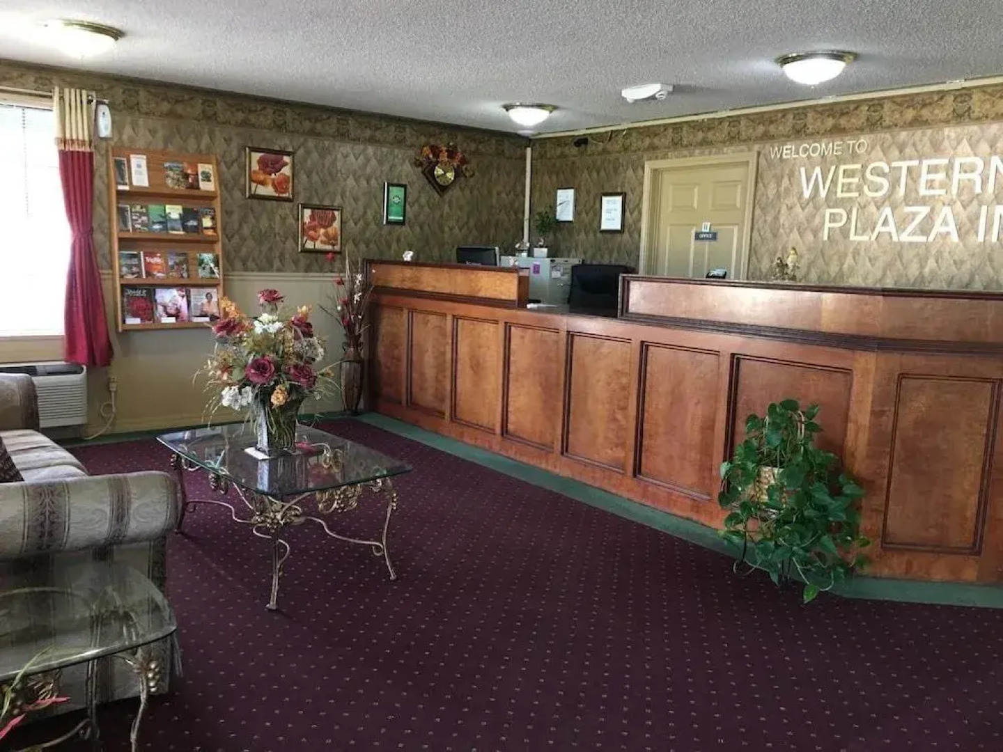 Western Plaza Inn