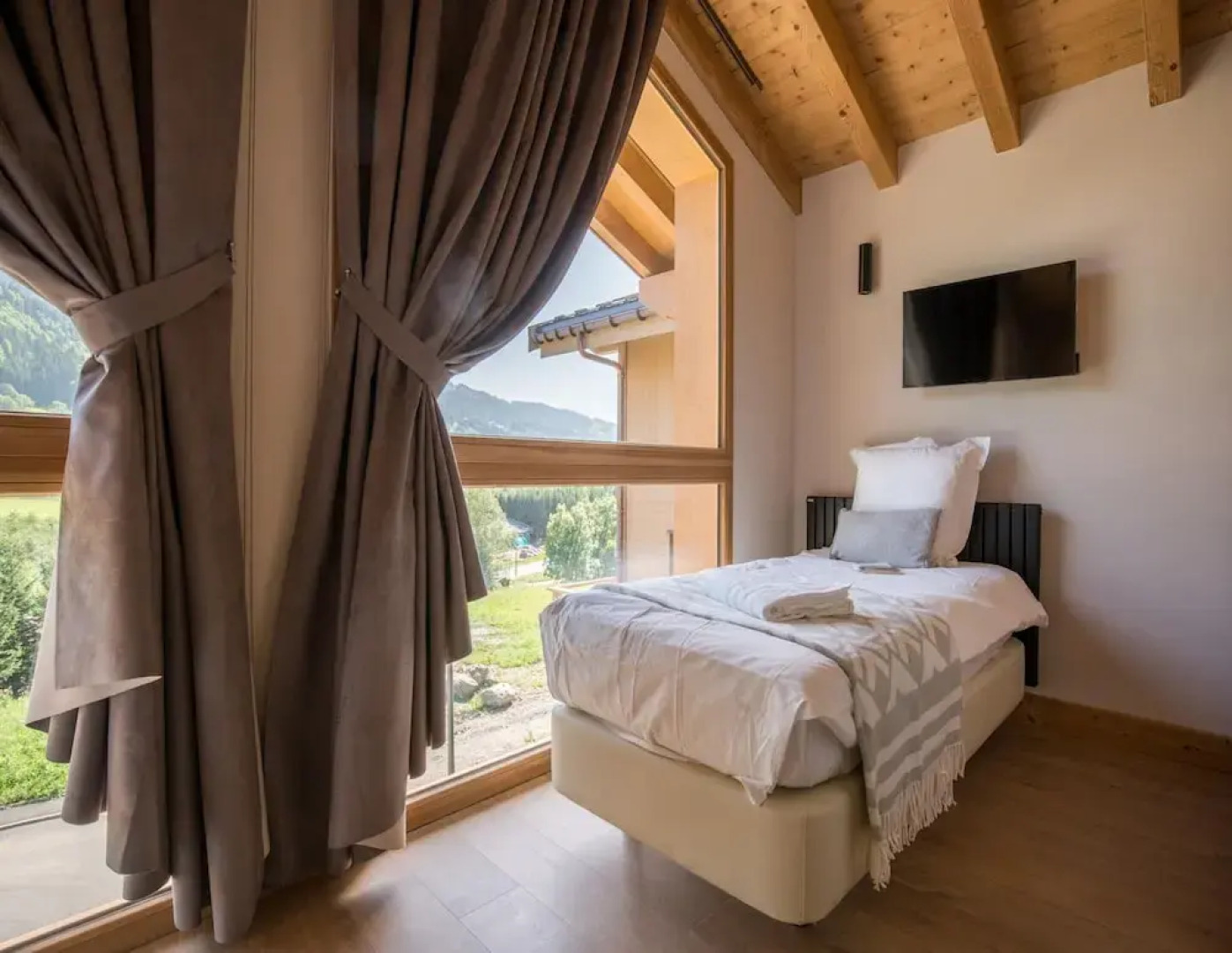 Stylish Chalet in Charming Megeve
