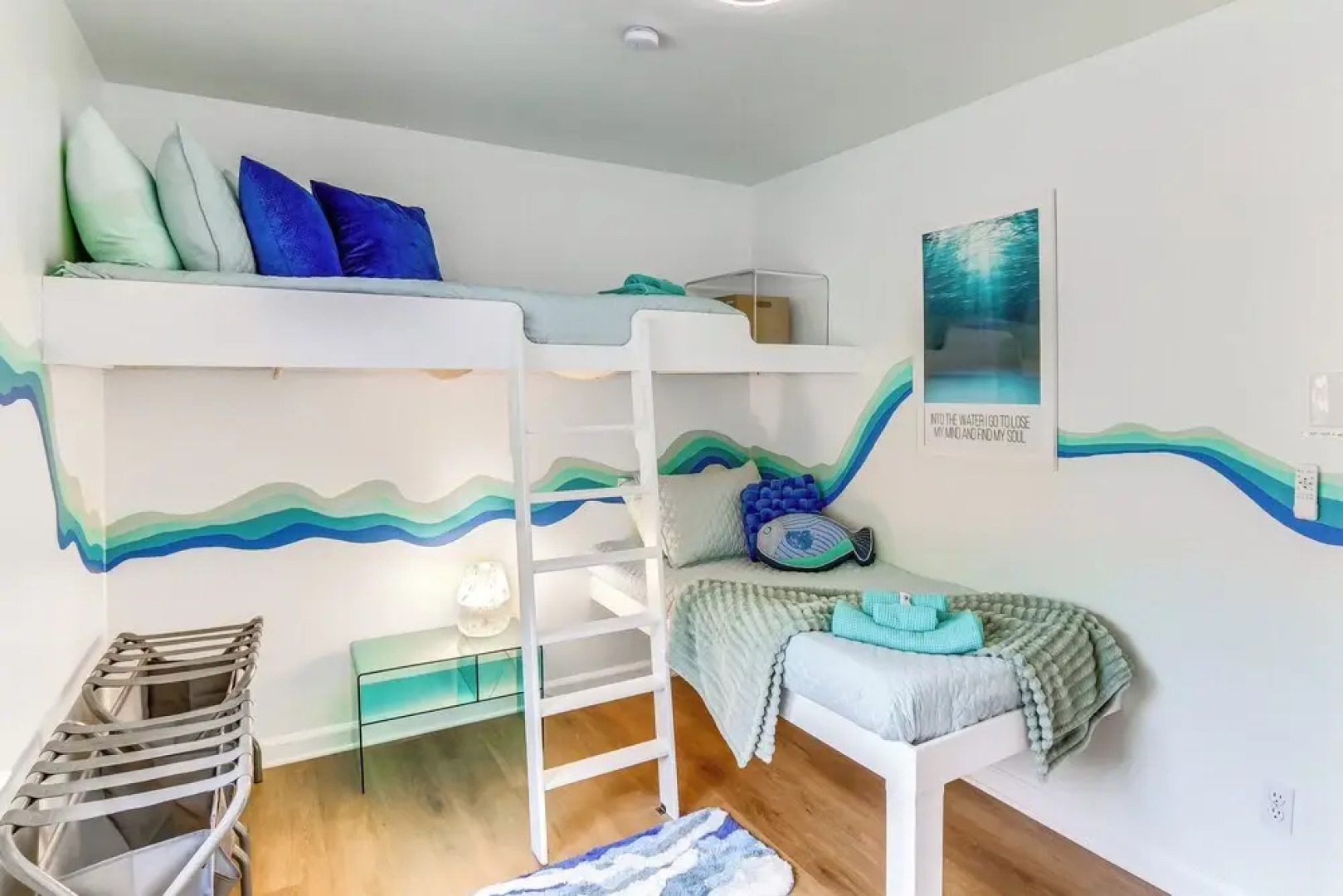 Retro-tropical Pensacola Home - 3 Mi to Downtown!