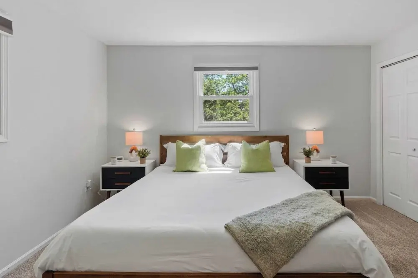Simply Shores by Avantstay Private Beach + Dock Lake Overlook