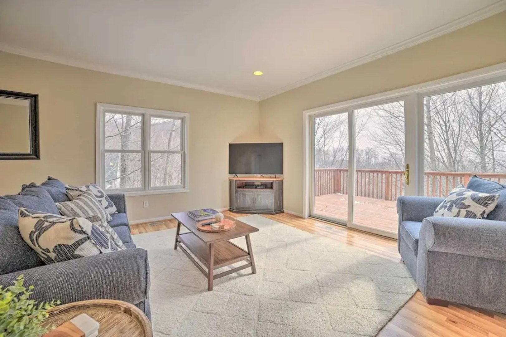 1 Mi to Nubs Nob: Pet-friendly Home w/ Hot Tub