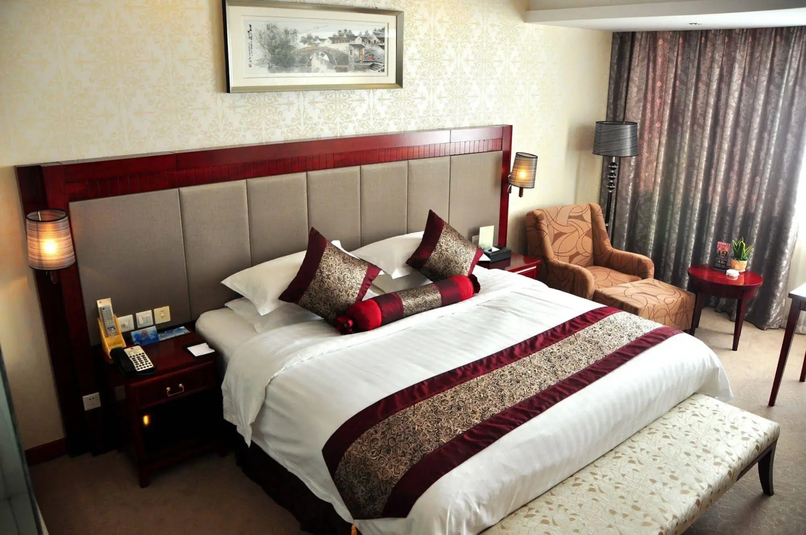 Xuyisizhou Junyue Hotel