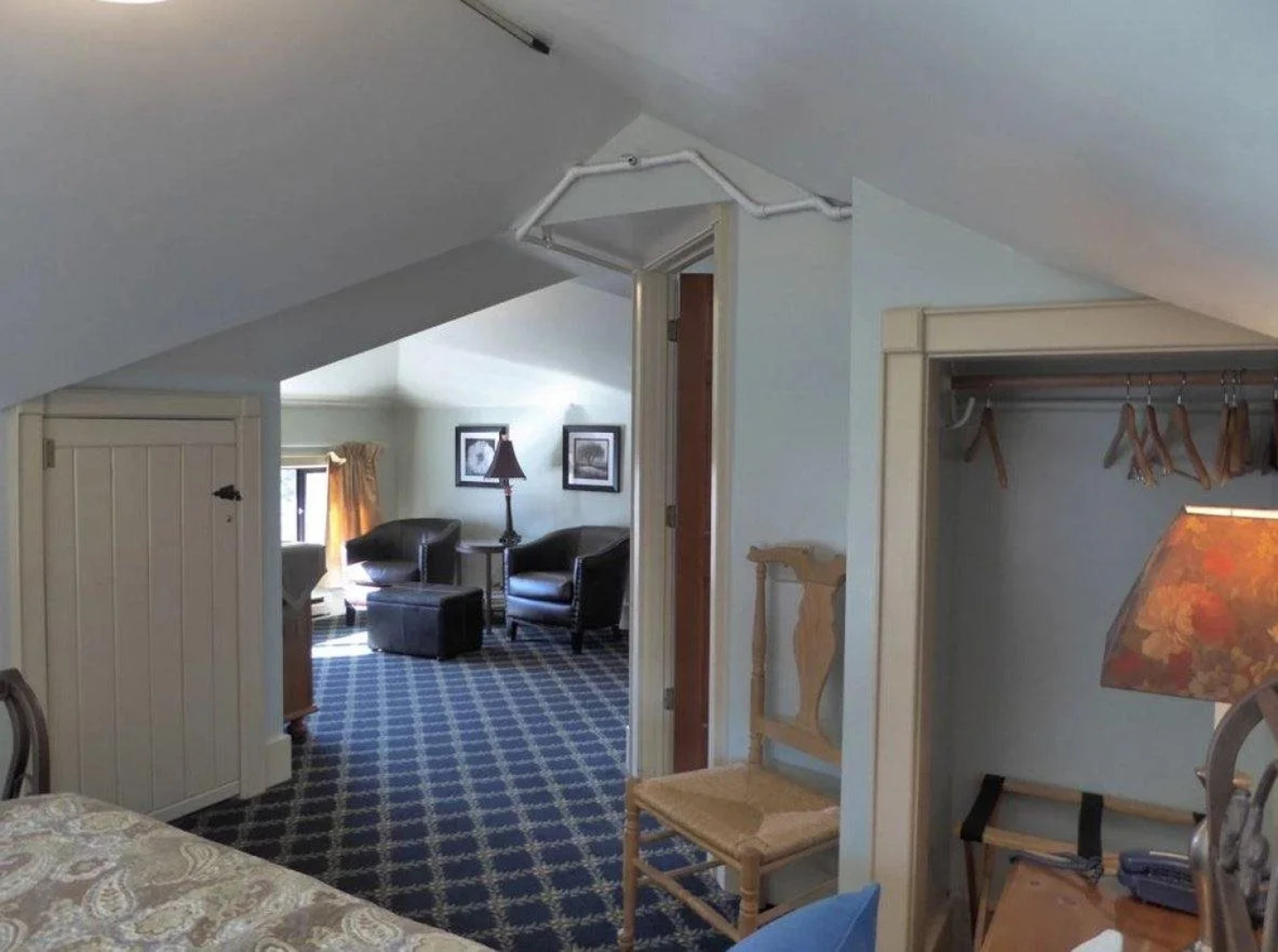 Goldsmith's Riverfront Inn