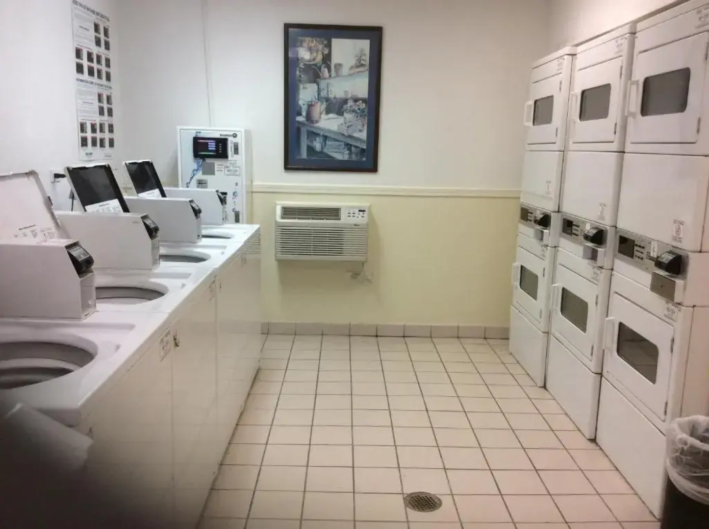 InTown Suites Extended Stay Chicago IL - Elk Grove/O'Hare