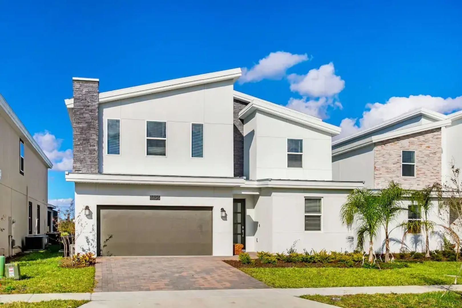 Stunning Villa w/ No Rear Neighbors! Near Disney