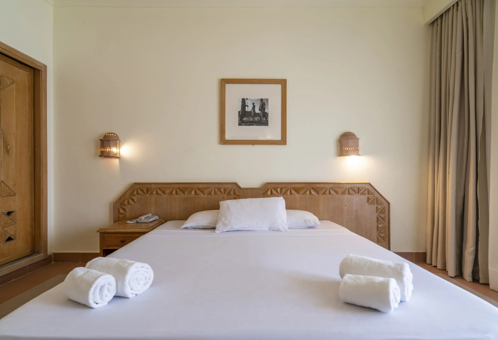 Camel Dive Club & Hotel