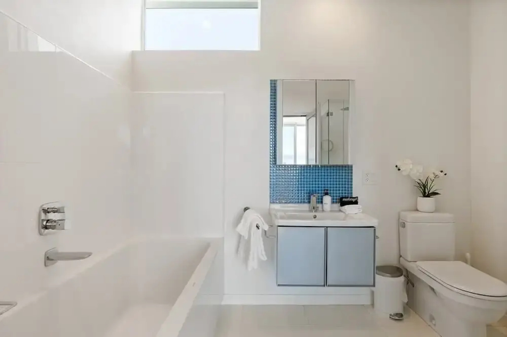 @ Marbella Lane - Cozy and Eccentric Design Home