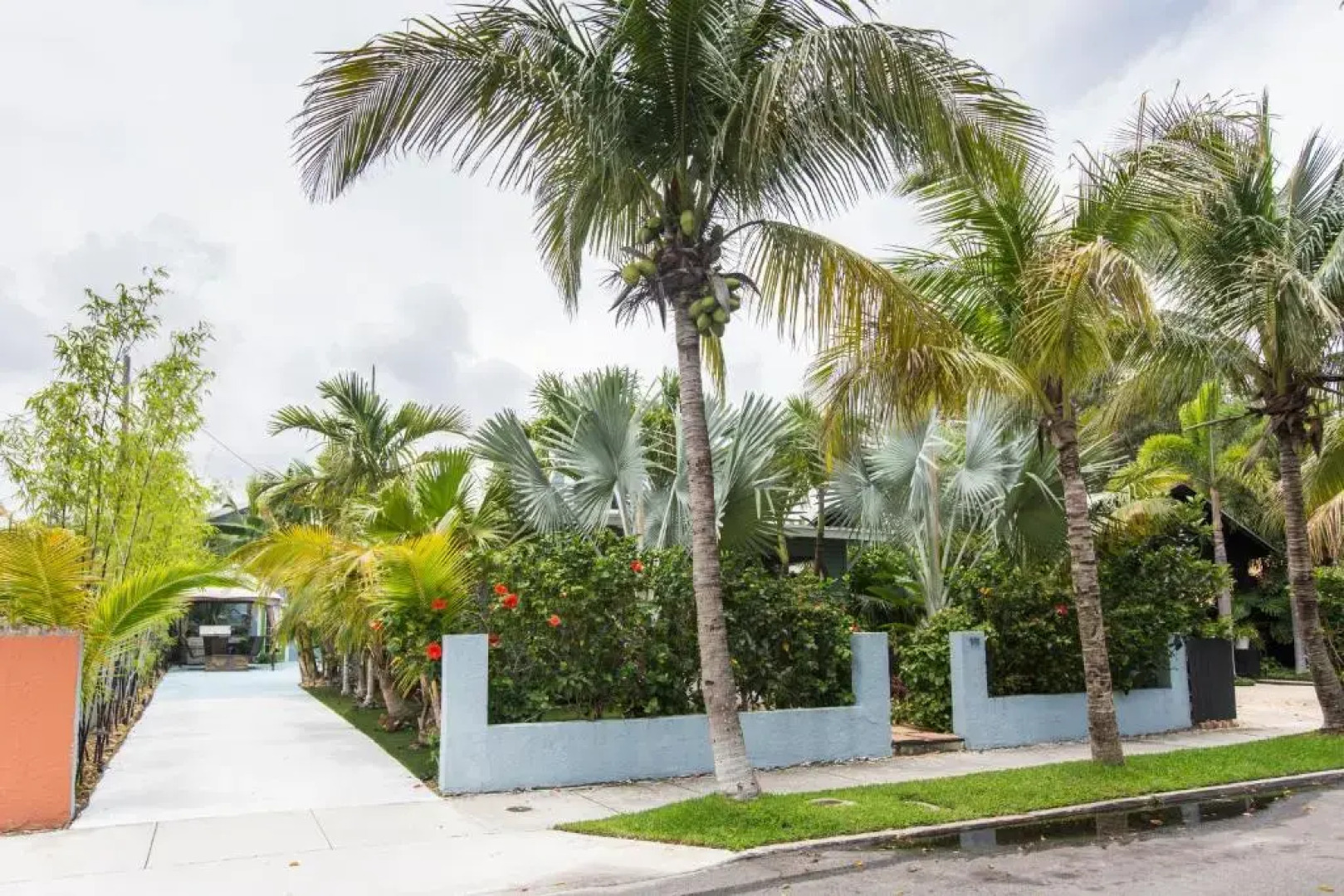 Tropical Garden Bungalow B