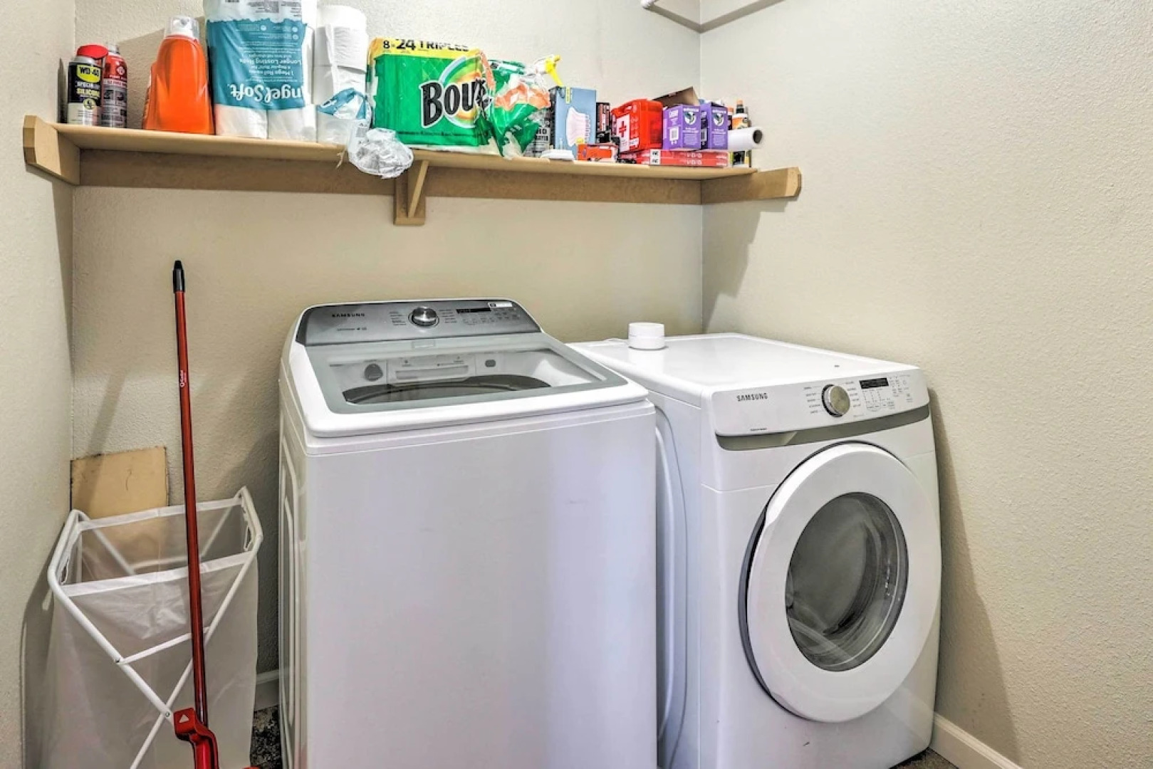 Family-friendly Hot Springs Hideaway w/ Yard!