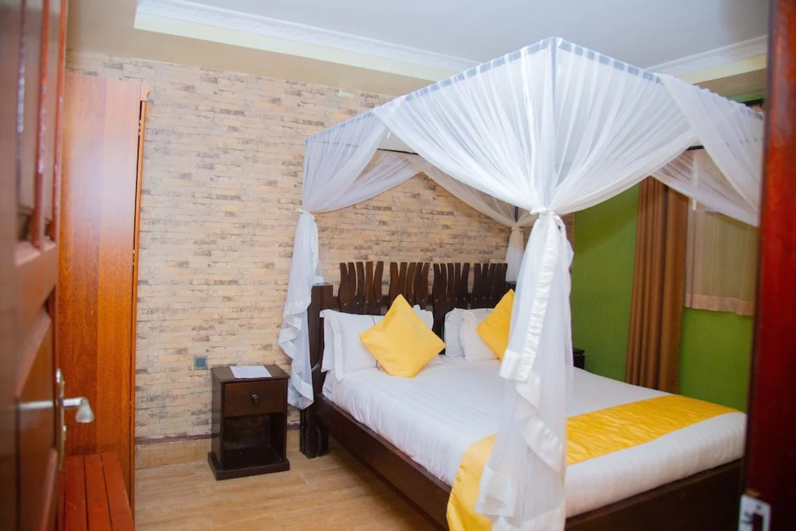 Nokras Riverine Hotel & Spa